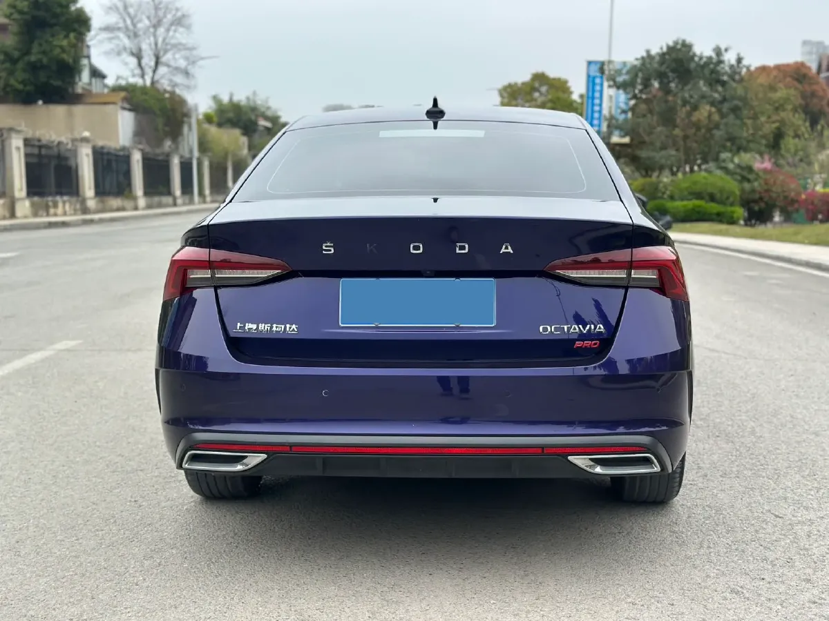 2021 Skoda Octavia 1.4T 150HP L4 7DCT,autocango,china used car exporter,china ev exporter,chinese used car exporter,chinese used ev exporter