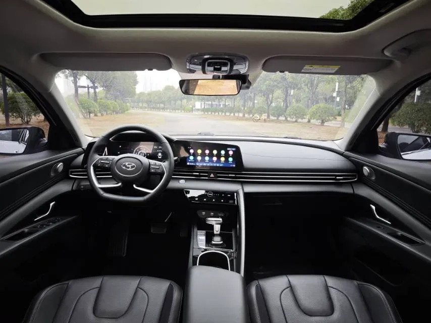 2022 Hyundai Elantra 1.5L 115HP L4 CVT,autocango,china used car exporter,china ev exporter,chinese used car exporter,chinese used ev exporter