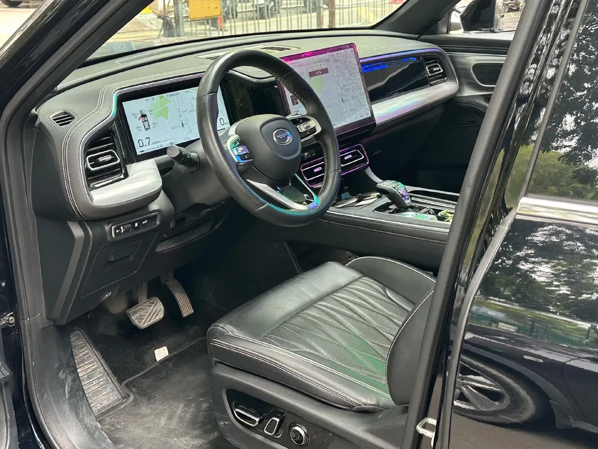 2024 GAC Trumpchi GS8 2.0T 252HP L4 8AT,autocango,china used car exporter,china ev exporter,chinese used car exporter,chinese used ev exporter