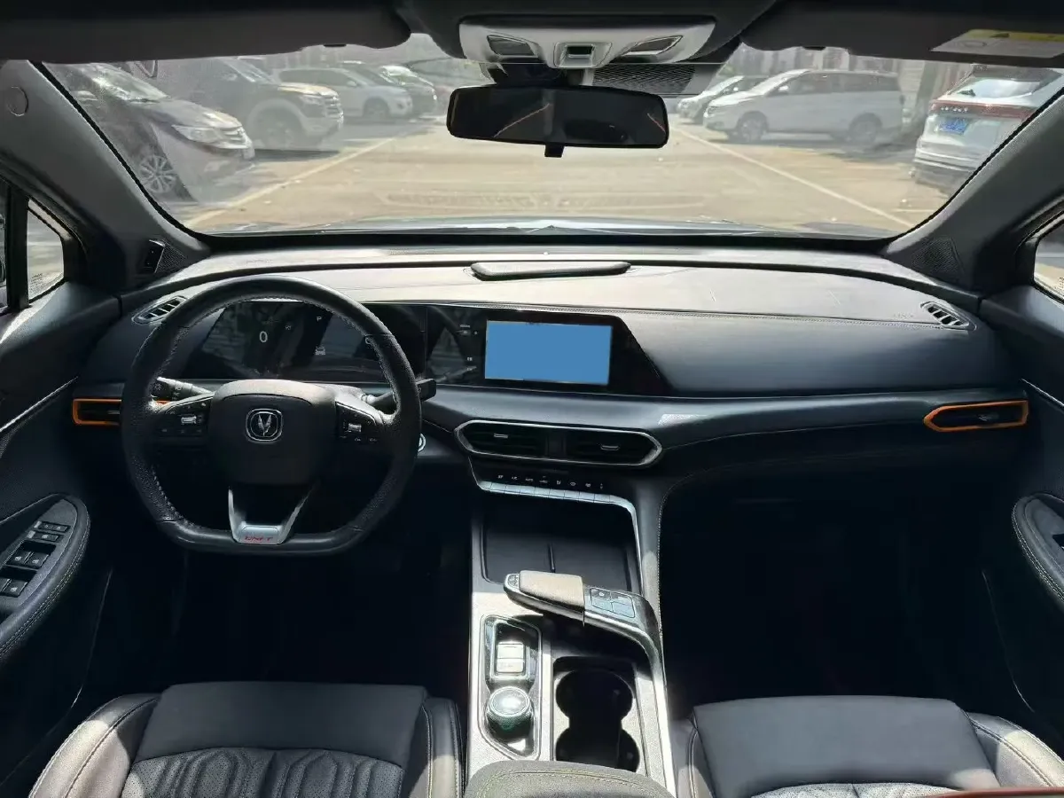 2022 ChangAn UNI-T 1.5T 188HP L4 7DCT,autocango,china used car exporter,china ev exporter,chinese used car exporter,chinese used ev exporter