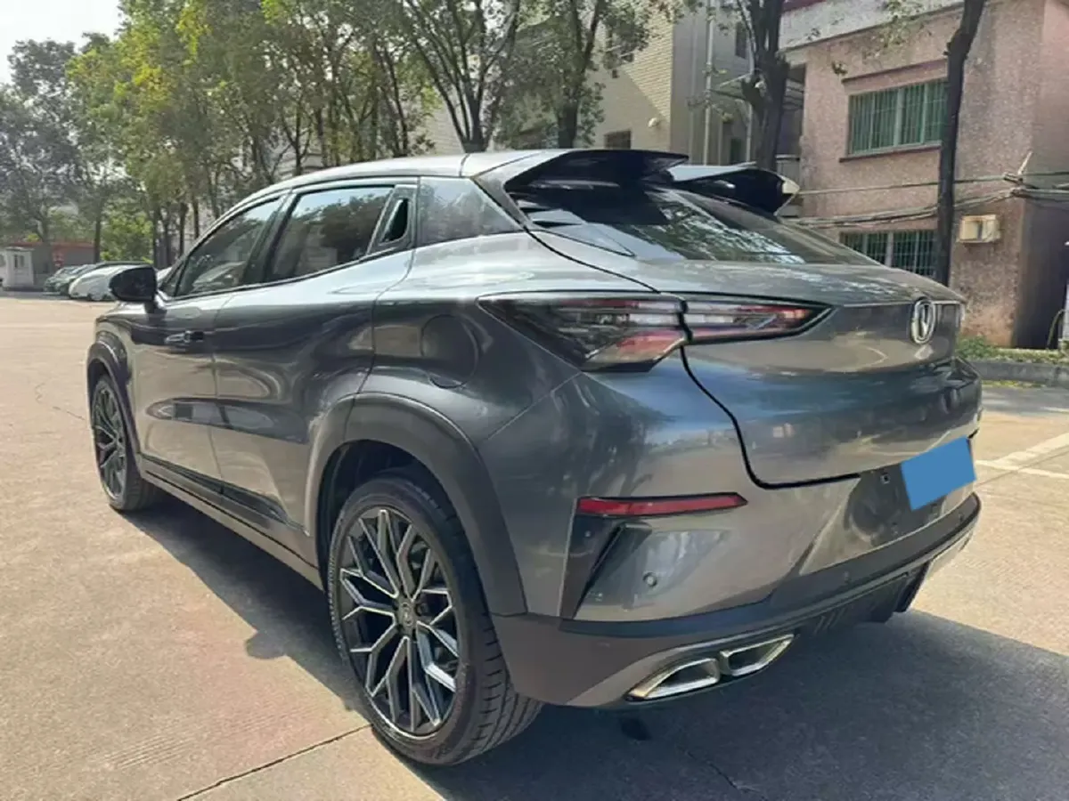 2022 ChangAn UNI-T 1.5T 188HP L4 7DCT,autocango,china used car exporter,china ev exporter,chinese used car exporter,chinese used ev exporter