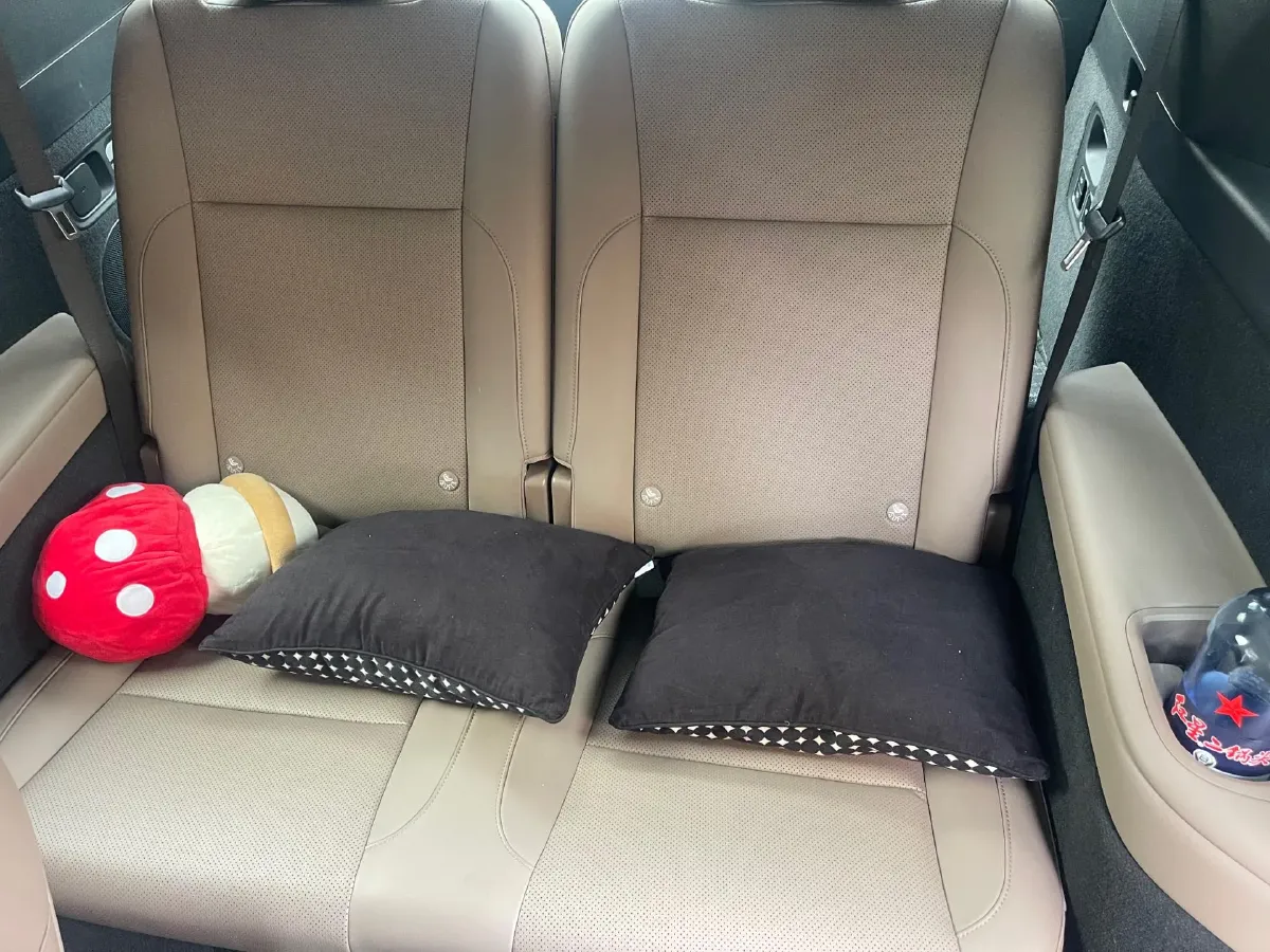 2025 Li L8 Range Extended 154HP REEV,autocango,china used car exporter,china ev exporter,chinese used car exporter,chinese used ev exporter