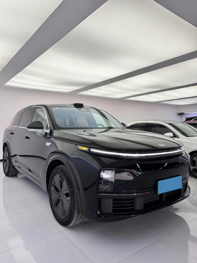 2024 Li L8 Range Extended 154HP REEV 42.8KWH,autocango,china used car exporter,china ev exporter,chinese used car exporter,chinese used ev exporter