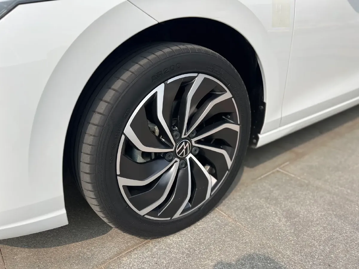 2023 Volkswagen Golf 1.4T 150HP L4 7DCT,autocango,china used car exporter,china ev exporter,chinese used car exporter,chinese used ev exporter