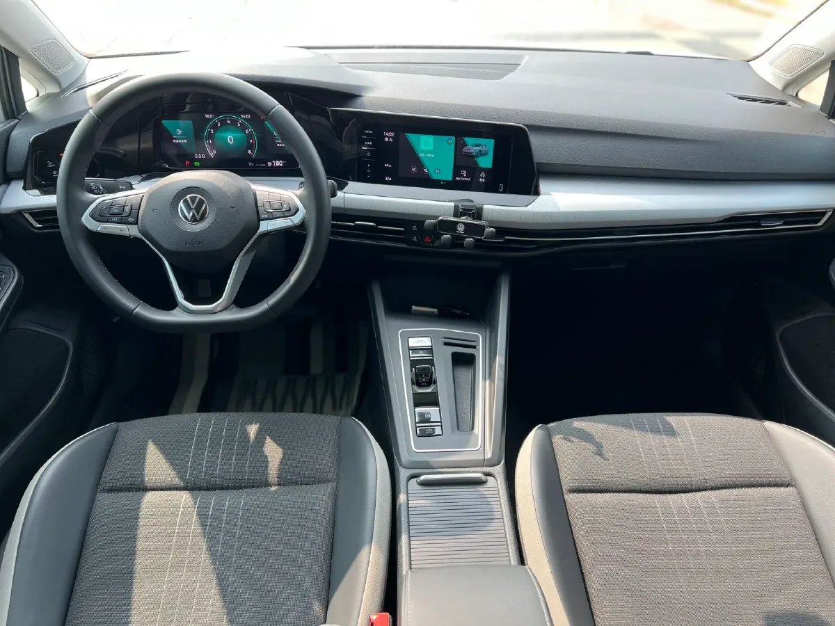 2023 Volkswagen Golf 1.4T 150HP L4 7DCT,autocango,china used car exporter,china ev exporter,chinese used car exporter,chinese used ev exporter