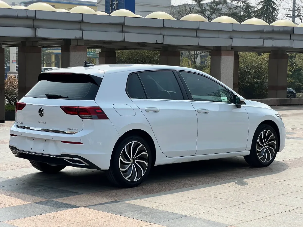2023 Volkswagen Golf 1.4T 150HP L4 7DCT,autocango,china used car exporter,china ev exporter,chinese used car exporter,chinese used ev exporter