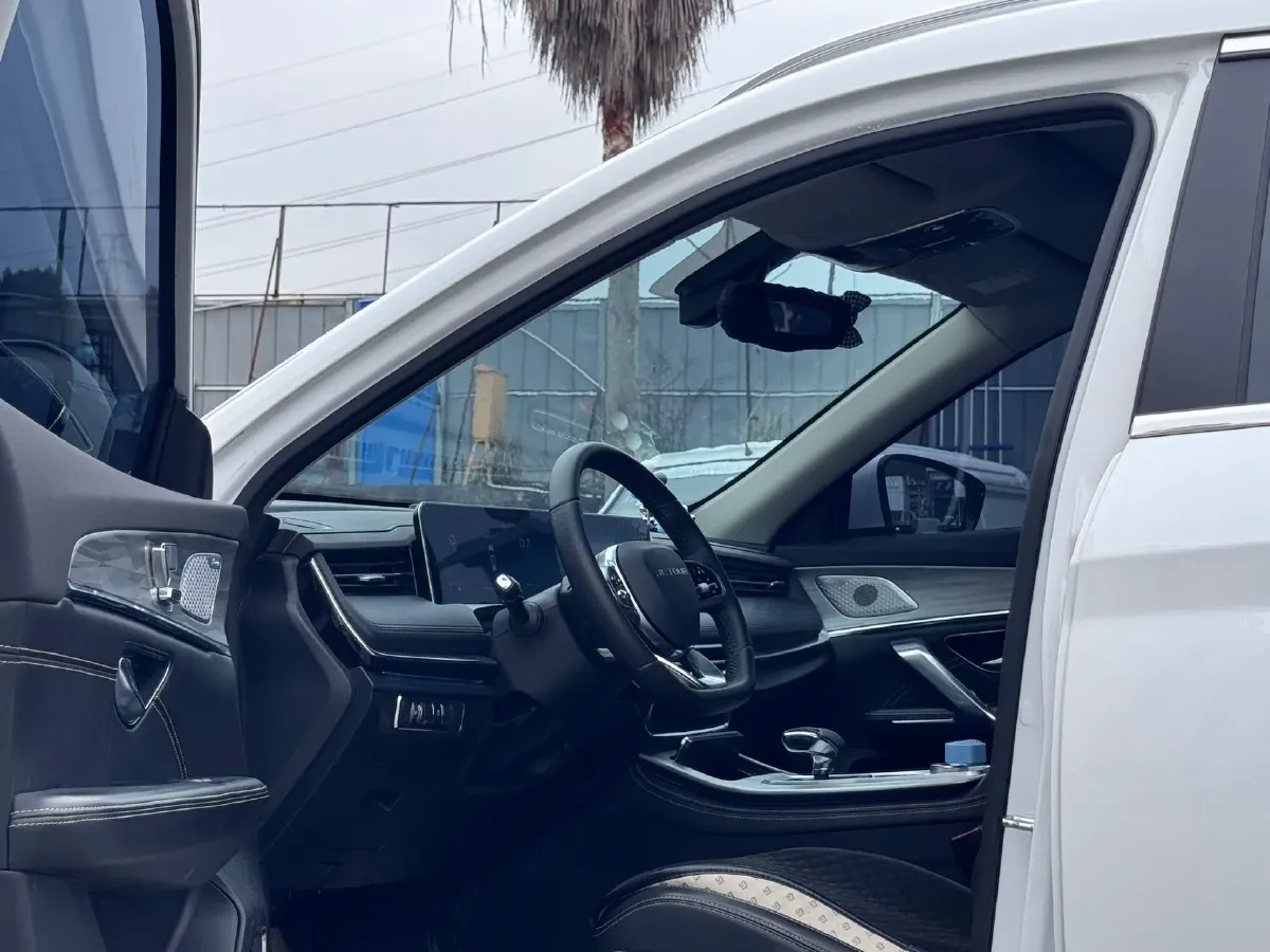 2023 Jetour X70 Plus 1.6T 197HP L4 7DCT,autocango,china used car exporter,china ev exporter,chinese used car exporter,chinese used ev exporter