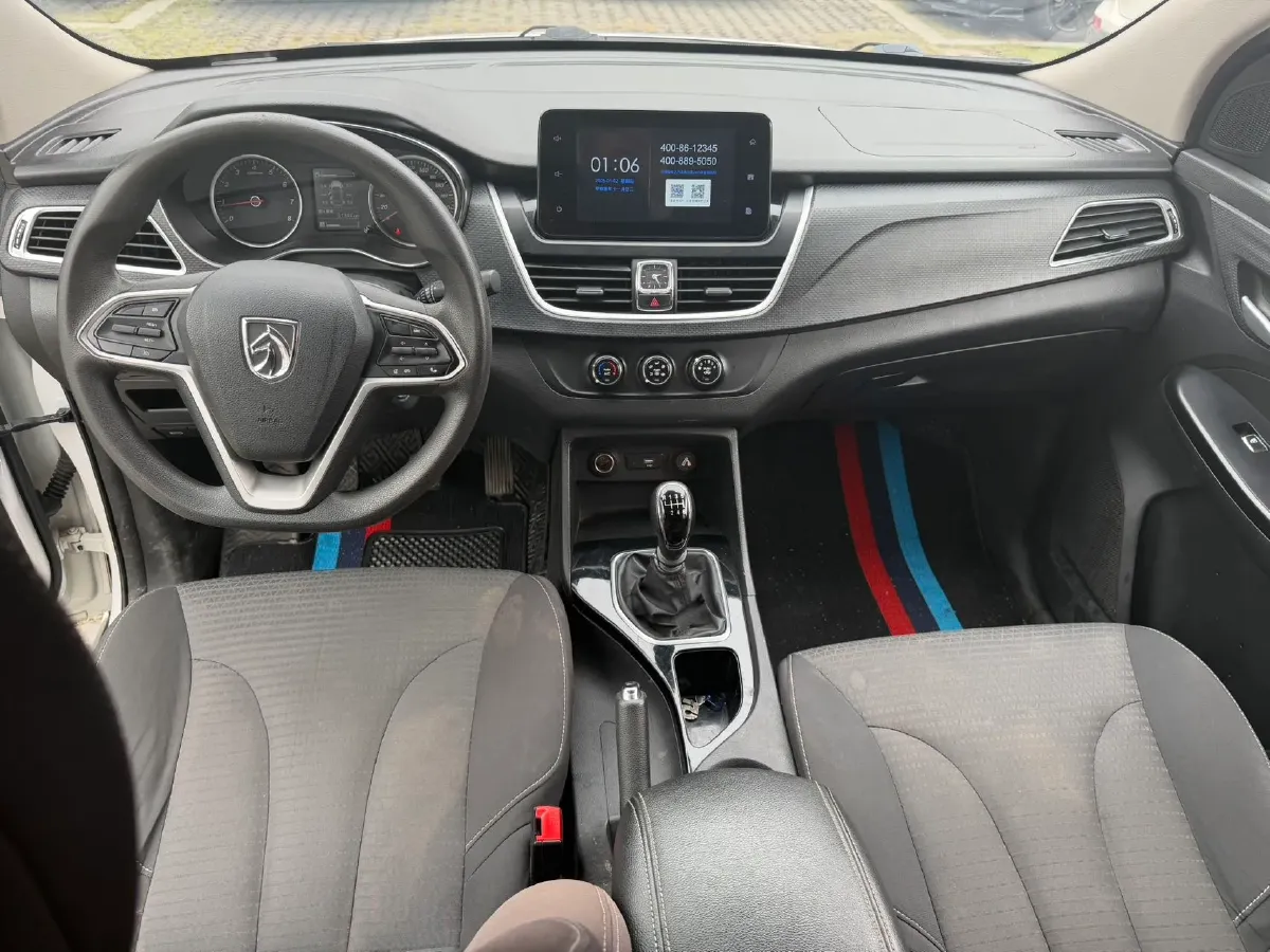 2019 BaoJun 730 1.5L 105HP L4 6MT,autocango,china used car exporter,china ev exporter,chinese used car exporter,chinese used ev exporter