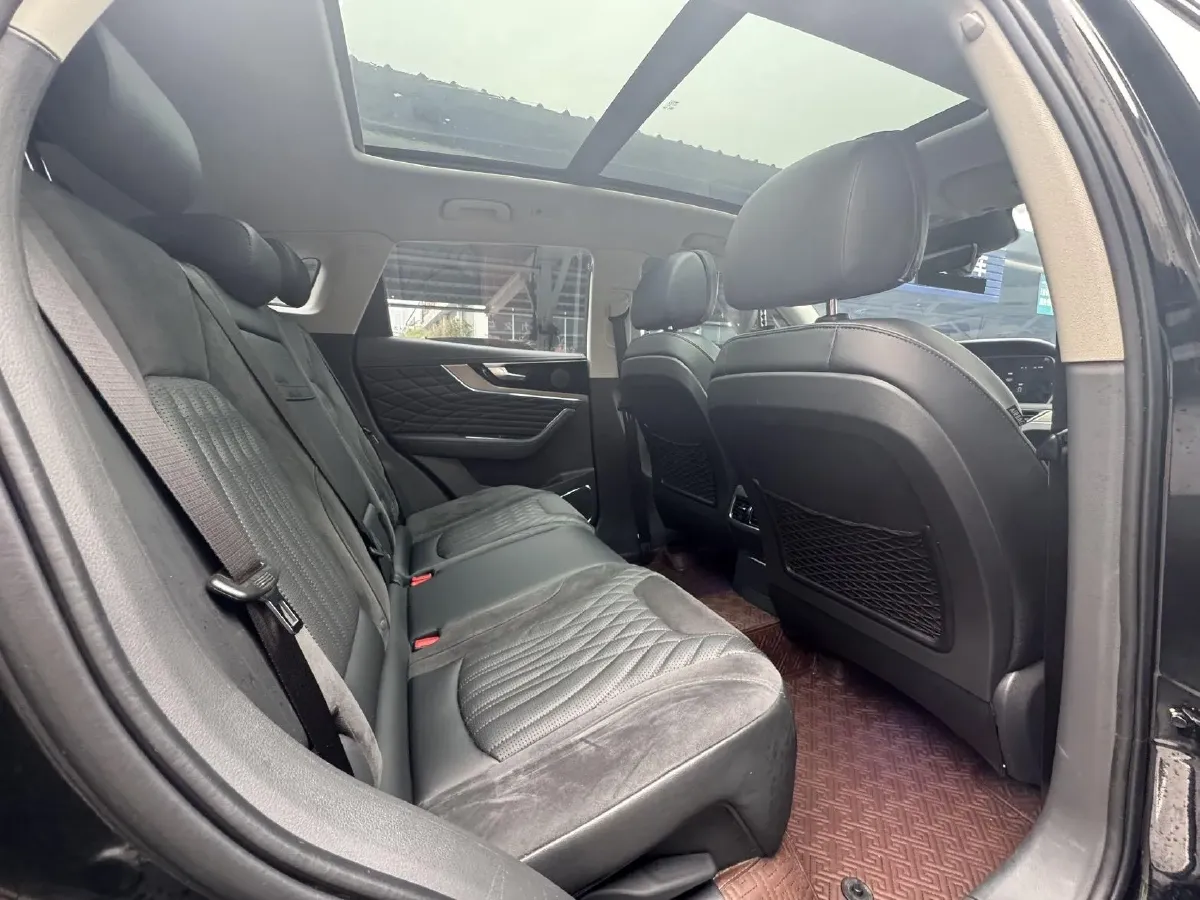 2022 HongQi HS5 2.0T 224HP L4 6AT,autocango,china used car exporter,china ev exporter,chinese used car exporter,chinese used ev exporter