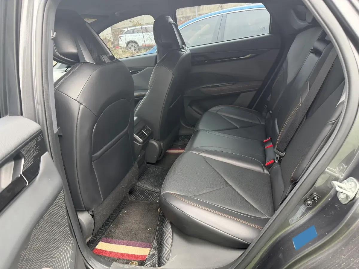 2023 ChangAn UNI-V 1.5T 188HP L4 7DCT,autocango,china used car exporter,china ev exporter,chinese used car exporter,chinese used ev exporter