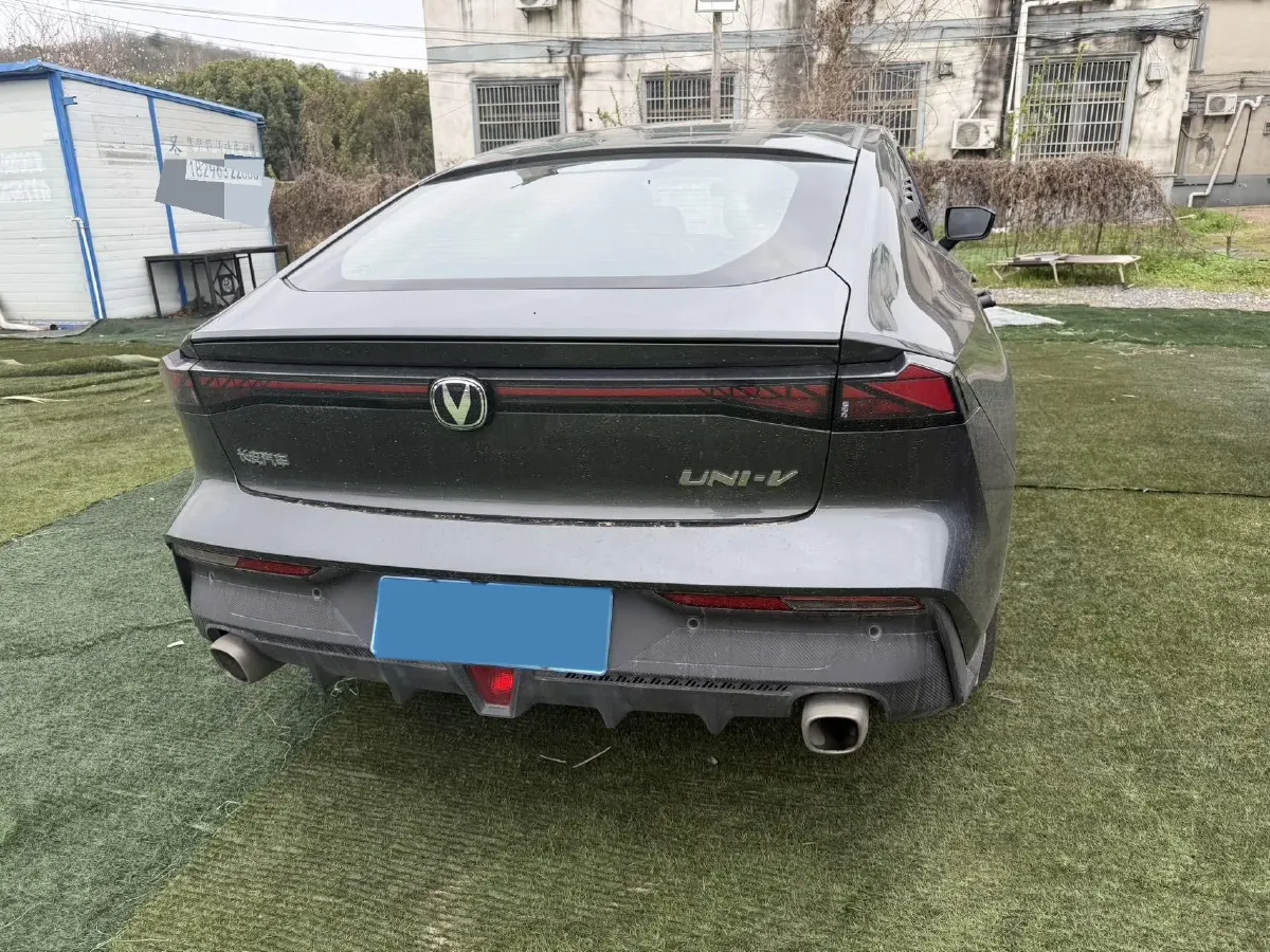 2023 ChangAn UNI-V 1.5T 188HP L4 7DCT,autocango,china used car exporter,china ev exporter,chinese used car exporter,chinese used ev exporter