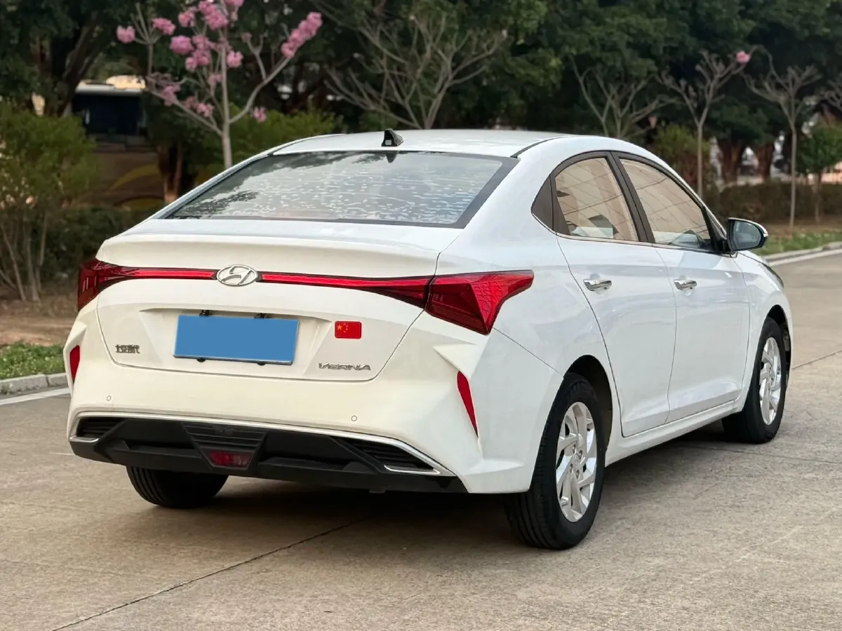 2020 Hyundai Verna 1.4L 100HP L4 6MT,autocango,china used car exporter,china ev exporter,chinese used car exporter,chinese used ev exporter