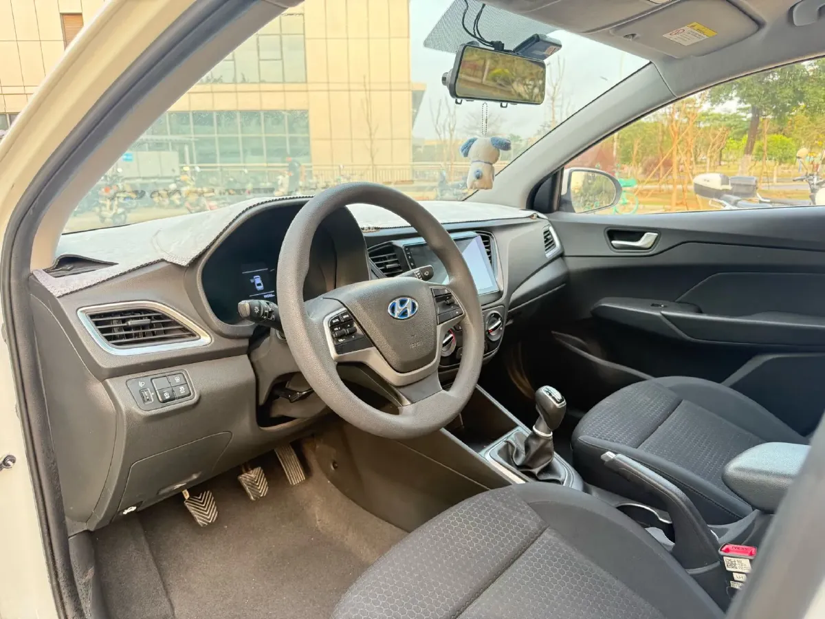 2020 Hyundai Verna 1.4L 100HP L4 6MT,autocango,china used car exporter,china ev exporter,chinese used car exporter,chinese used ev exporter