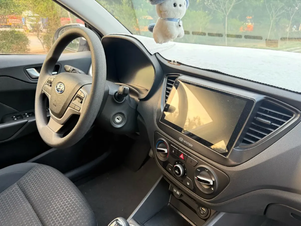 2020 Hyundai Verna 1.4L 100HP L4 6MT,autocango,china used car exporter,china ev exporter,chinese used car exporter,chinese used ev exporter