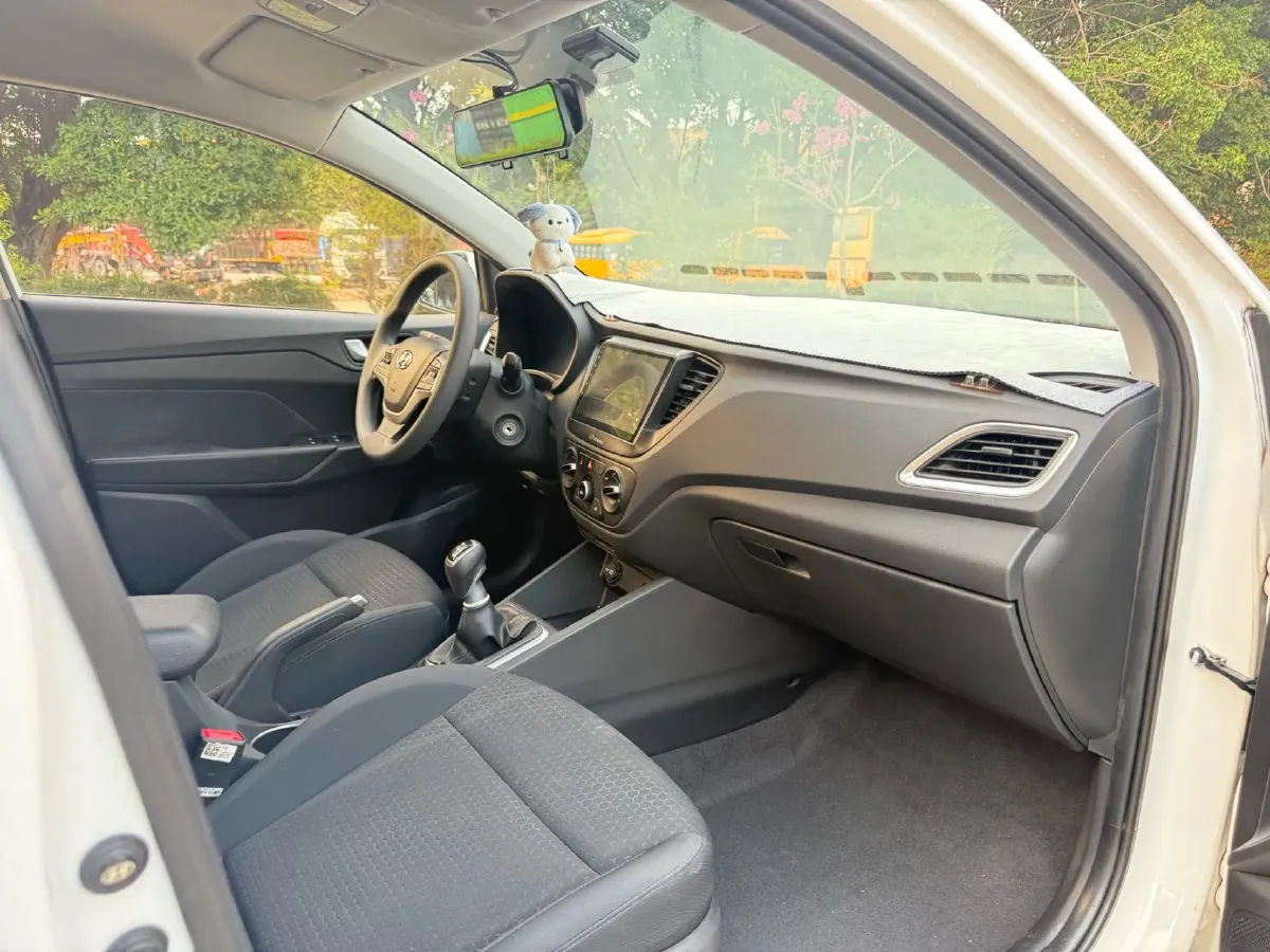 2020 Hyundai Verna 1.4L 100HP L4 6MT,autocango,china used car exporter,china ev exporter,chinese used car exporter,chinese used ev exporter