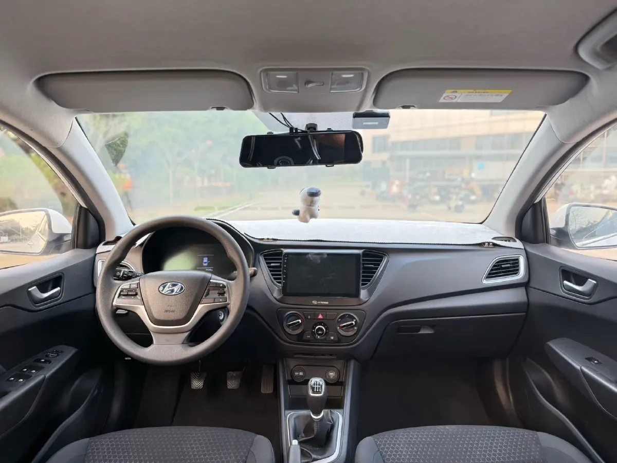 2020 Hyundai Verna 1.4L 100HP L4 6MT,autocango,china used car exporter,china ev exporter,chinese used car exporter,chinese used ev exporter