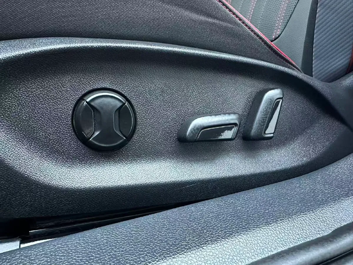 2023 Volkswagen Lamando 1.4T 150HP L4 7DCT,autocango,china used car exporter,china ev exporter,chinese used car exporter,chinese used ev exporter