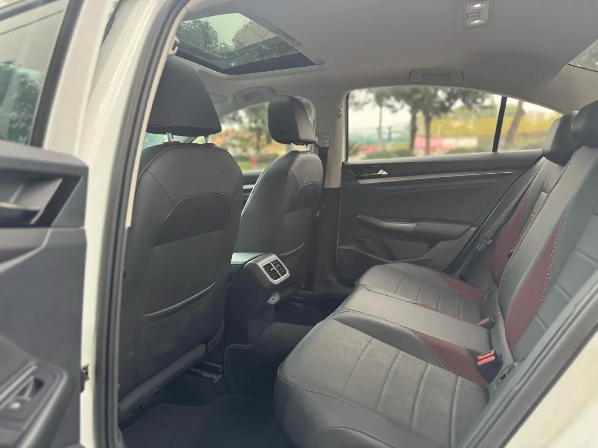 2021 Volkswagen Bora 1.5L 113HP L4 6AT,autocango,china used car exporter,china ev exporter,chinese used car exporter,chinese used ev exporter