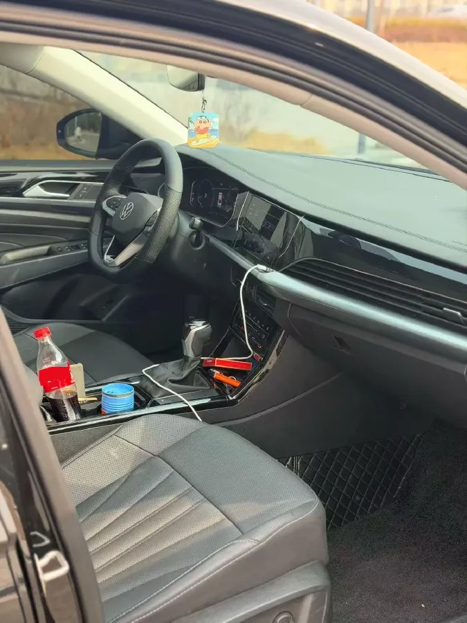 2025 Volkswagen Passat 2.0T 220HP L4 7DCT,autocango,china used car exporter,china ev exporter,chinese used car exporter,chinese used ev exporter