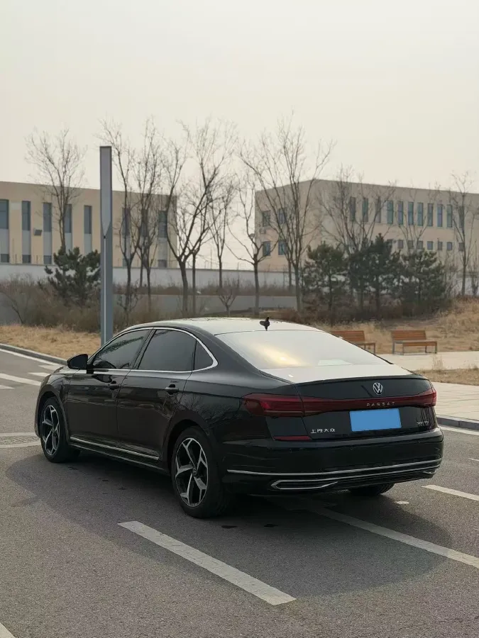 2025 Volkswagen Passat 2.0T 220HP L4 7DCT,autocango,china used car exporter,china ev exporter,chinese used car exporter,chinese used ev exporter