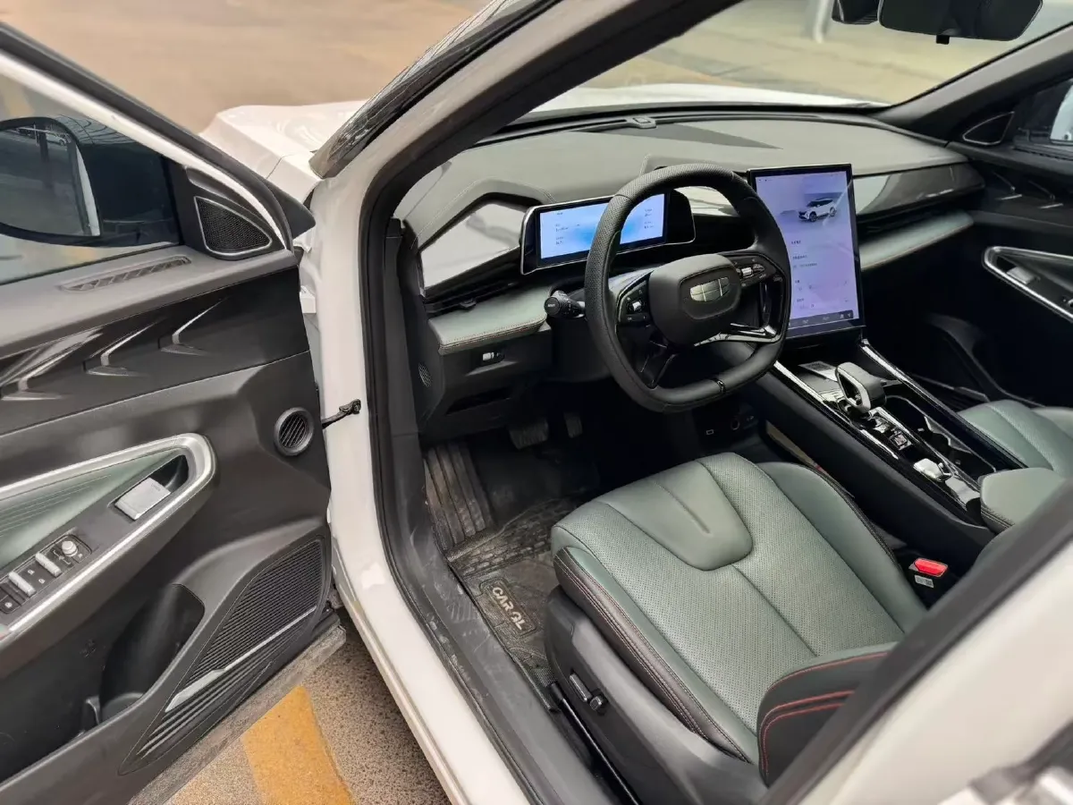 2024 Geely Azkarra 1.5T 181HP L4 7DCT,autocango,china used car exporter,china ev exporter,chinese used car exporter,chinese used ev exporter