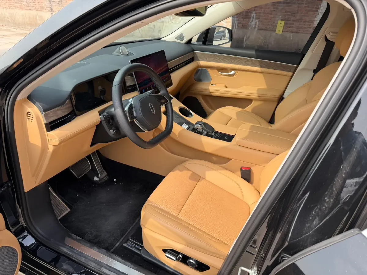 2022 Infiniti Q50L 2.0T 211HP L4 7AT,autocango,china used car exporter,china ev exporter,chinese used car exporter,chinese used ev exporter