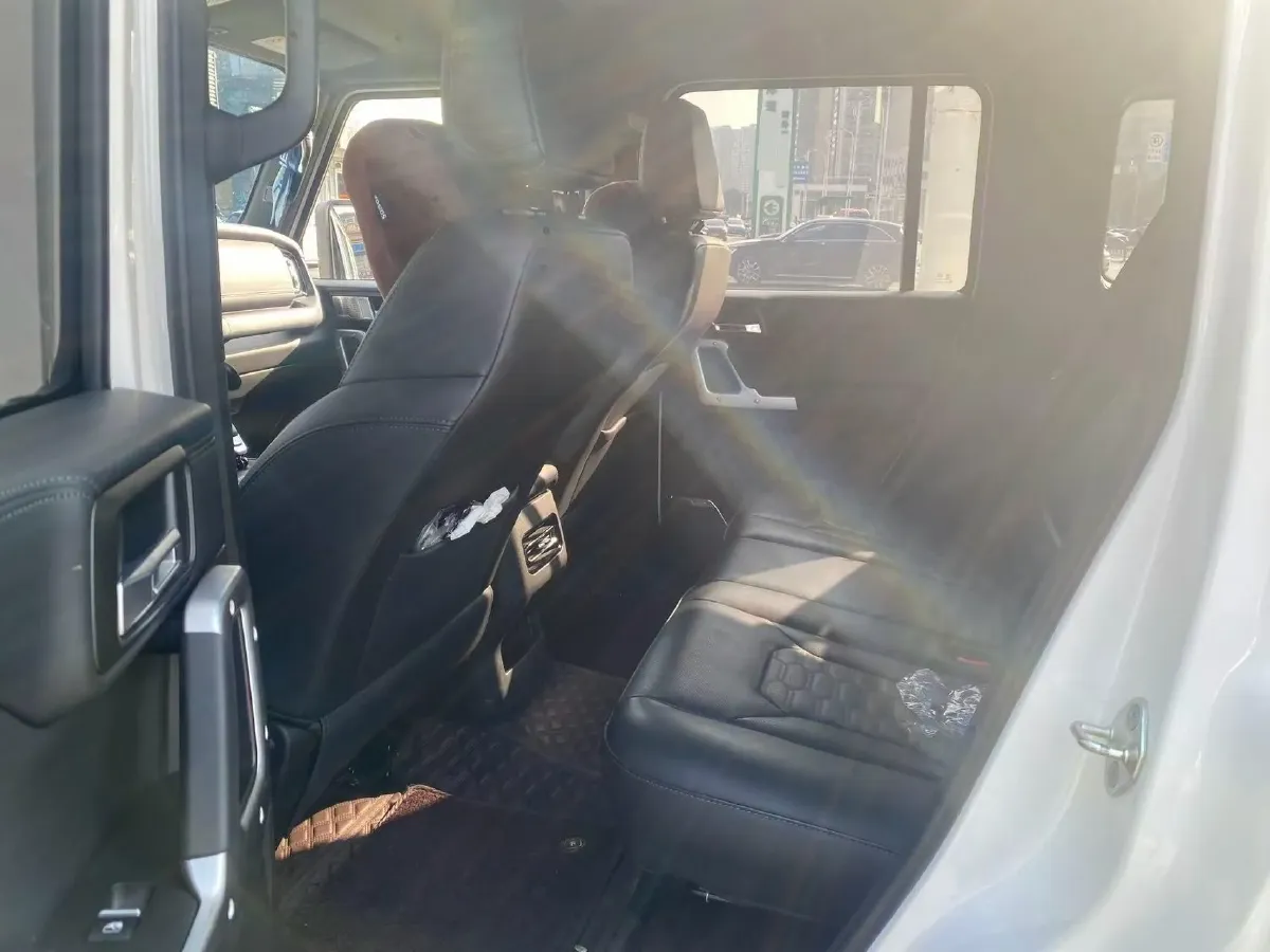 2024 212 212 T01 2.0T 252HP L4 8AT,autocango,china used car exporter,china ev exporter,chinese used car exporter,chinese used ev exporter