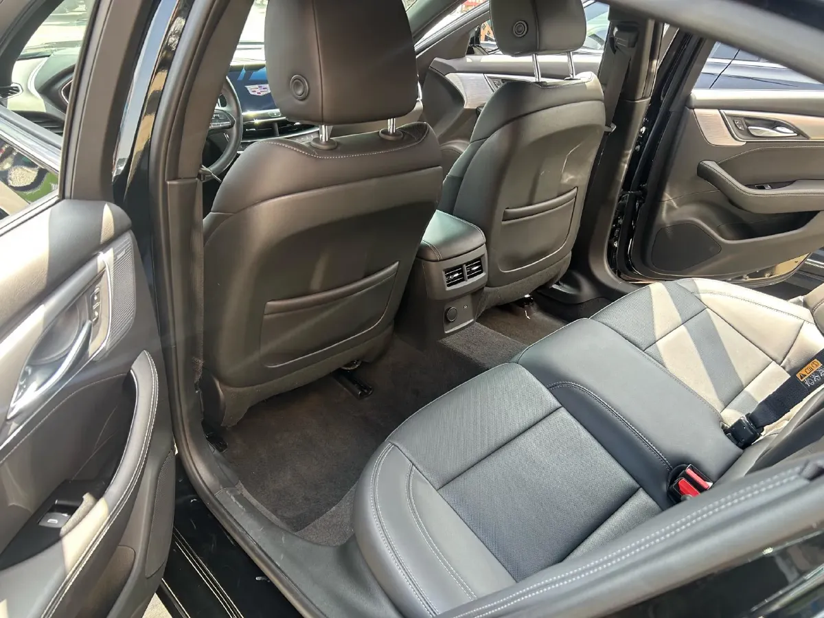 2023 Cadillac CT5 2.0T 237HP L4 10AT,autocango,china used car exporter,china ev exporter,chinese used car exporter,chinese used ev exporter