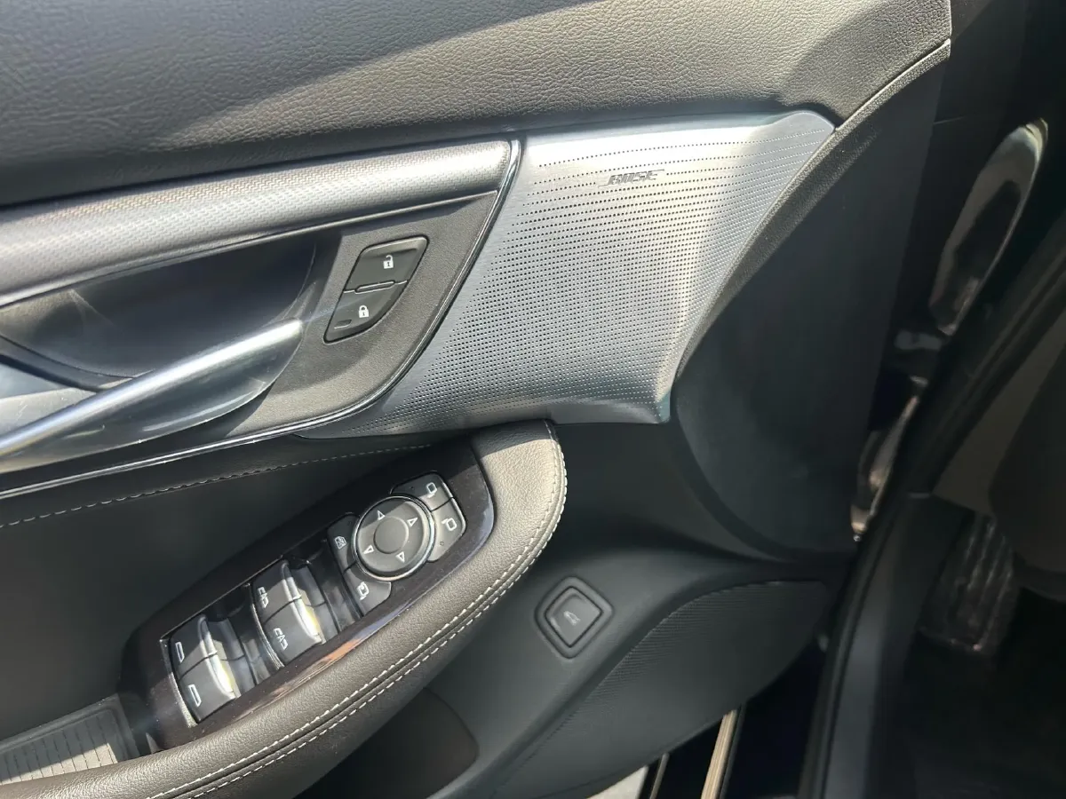 2023 Cadillac CT5 2.0T 237HP L4 10AT,autocango,china used car exporter,china ev exporter,chinese used car exporter,chinese used ev exporter