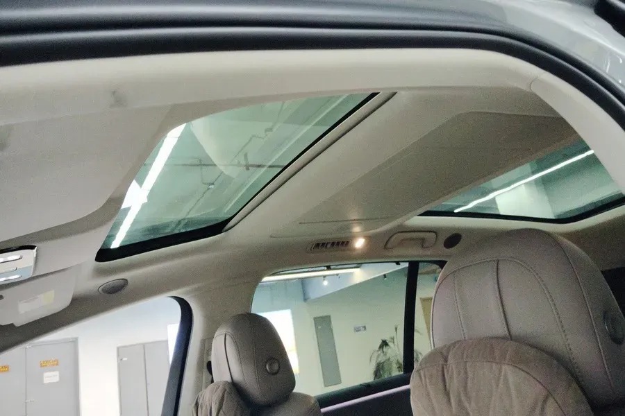 2025 Li i8 BEV,autocango,china used car exporter,china ev exporter,chinese used car exporter,chinese used ev exporter