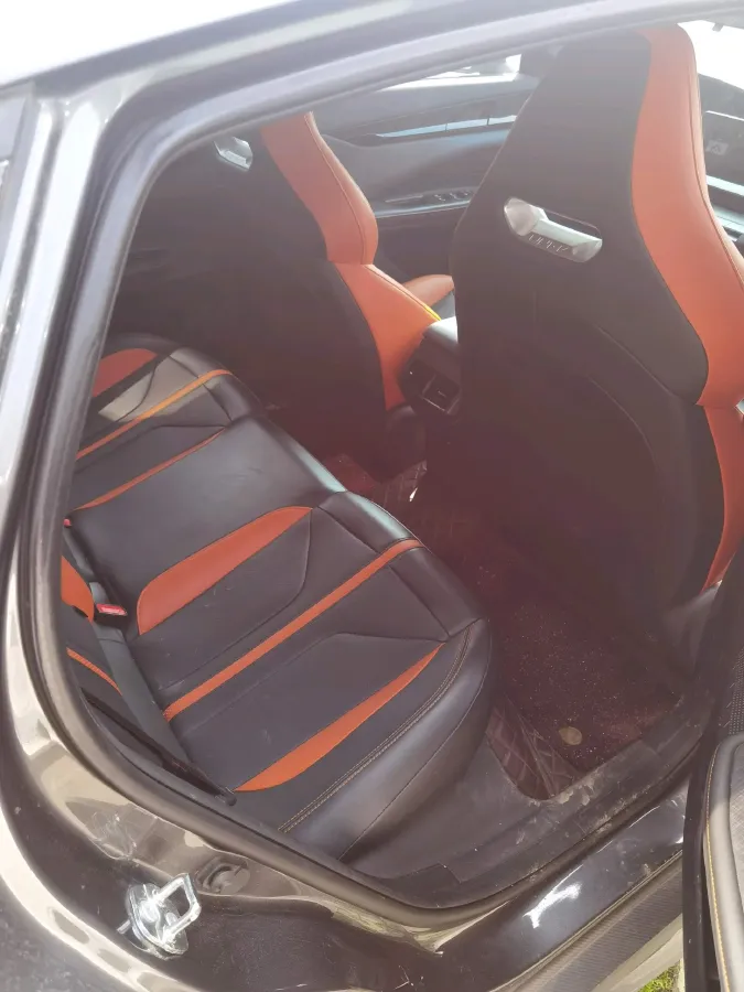 2024 ChangAn UNI-V 1.5T 188HP L4 7DCT,autocango,china used car exporter,china ev exporter,chinese used car exporter,chinese used ev exporter