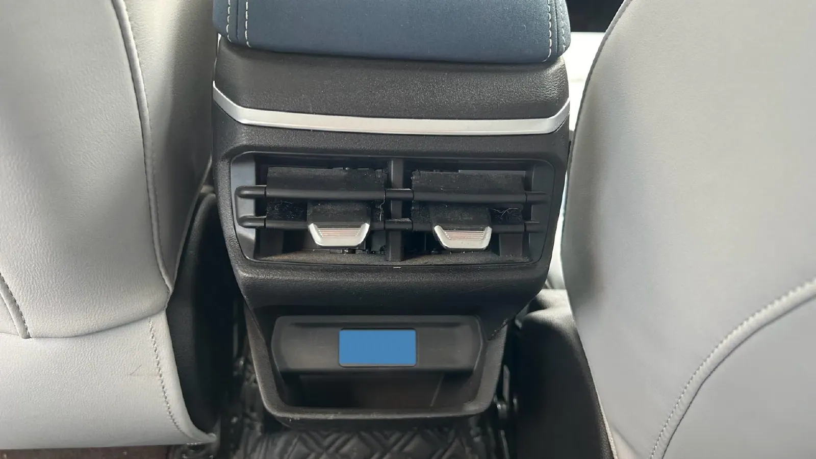 2022 Geely Emgrand 1.5L 114HP L4 CVT,autocango,china used car exporter,china ev exporter,chinese used car exporter,chinese used ev exporter