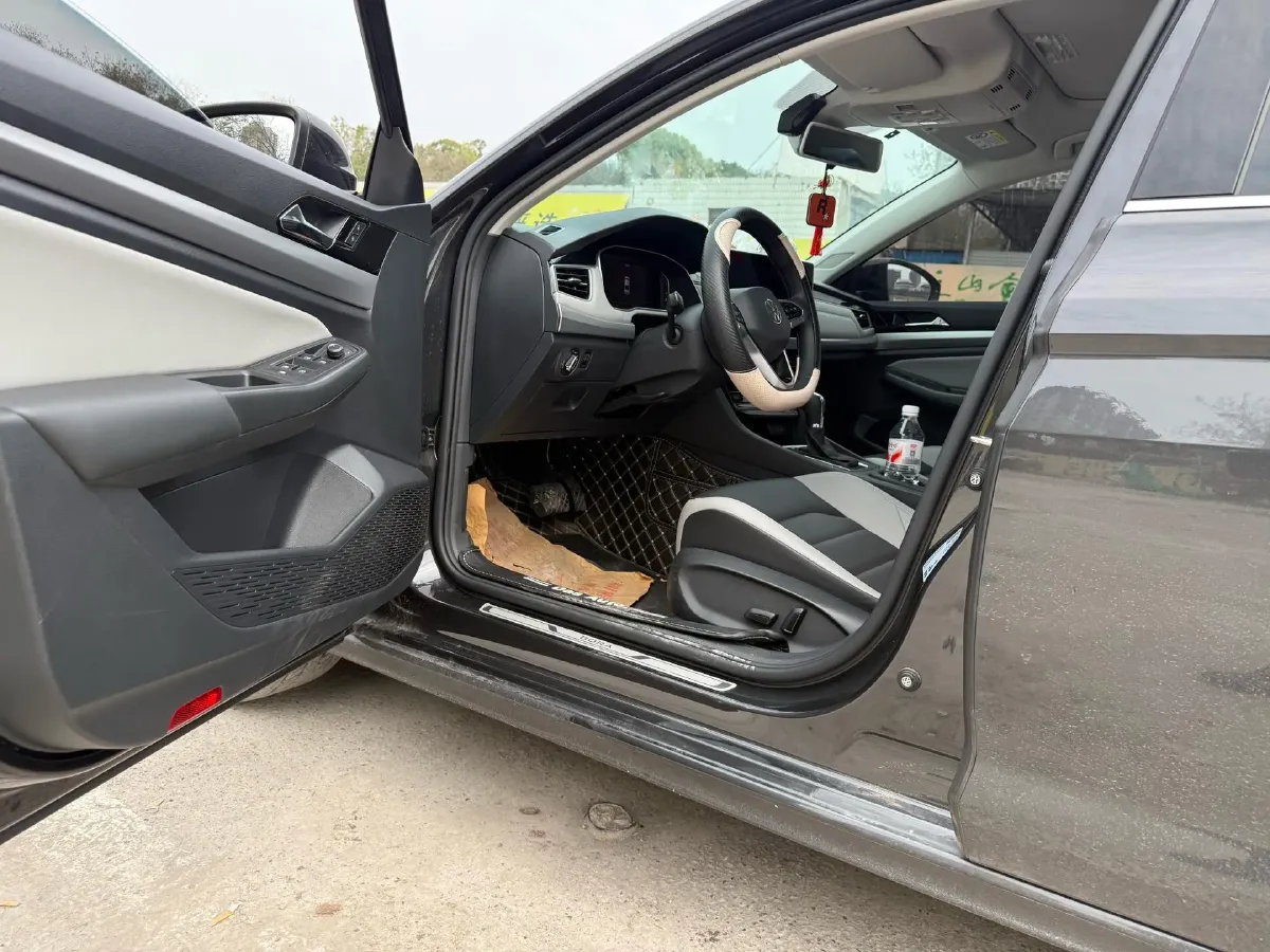2023 Volkswagen Bora 1.5T 160HP L4 7DCT,autocango,china used car exporter,china ev exporter,chinese used car exporter,chinese used ev exporter