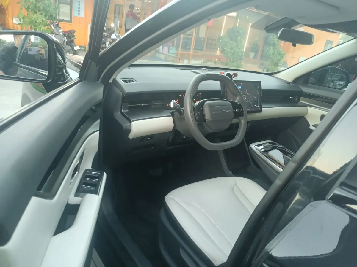 2022 Jetour DASHING 1.6T 197HP L4 7DCT,autocango,china used car exporter,china ev exporter,chinese used car exporter,chinese used ev exporter