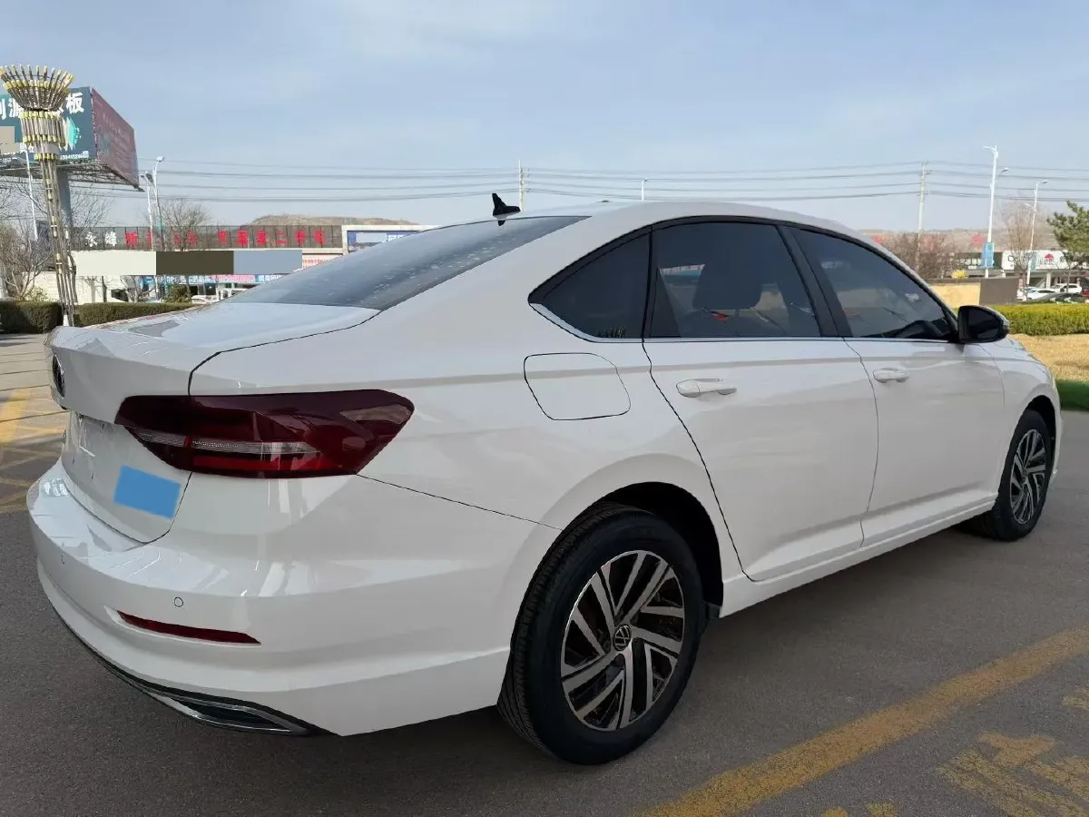 2022 Buick Verano 1.5T 184HP L4 CVT,autocango,china used car exporter,china ev exporter,chinese used car exporter,chinese used ev exporter