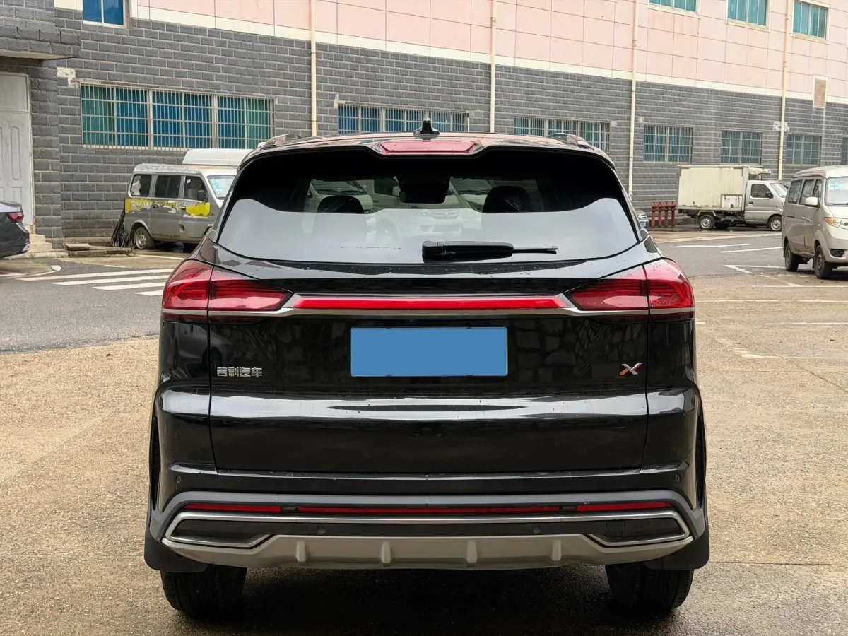 2022 Geely Azkarra 1.8T 184HP L4 7DCT,autocango,china used car exporter,china ev exporter,chinese used car exporter,chinese used ev exporter