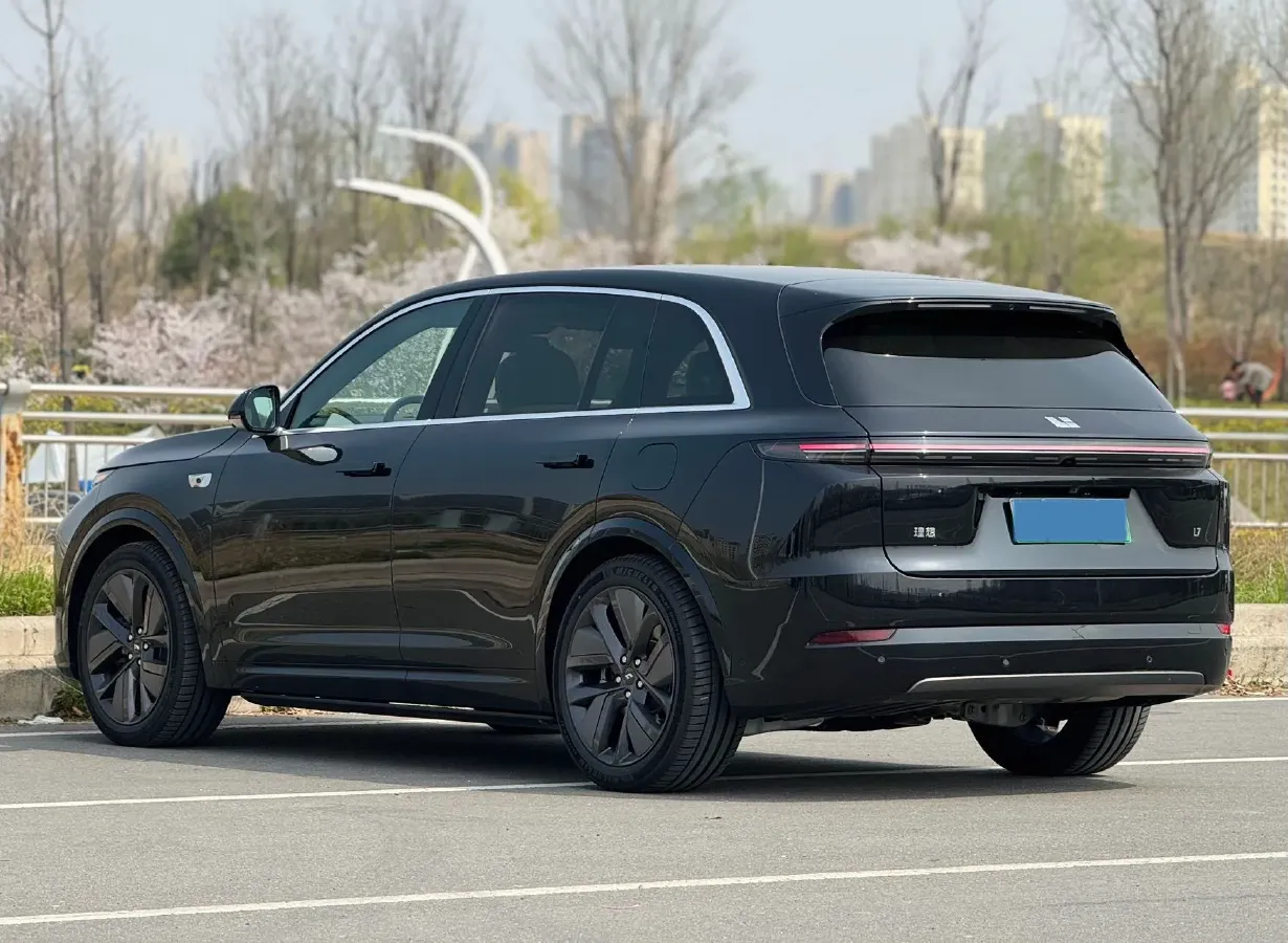 2024 Li L8 Range Extended 154HP REEV 52.3KWH,autocango,china used car exporter,china ev exporter,chinese used car exporter,chinese used ev exporter