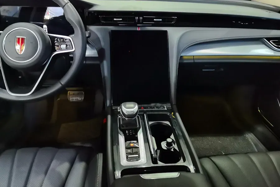 2024 HongQi H5 1.5T 169HP L4 7DCT,autocango,china used car exporter,china ev exporter,chinese used car exporter,chinese used ev exporter