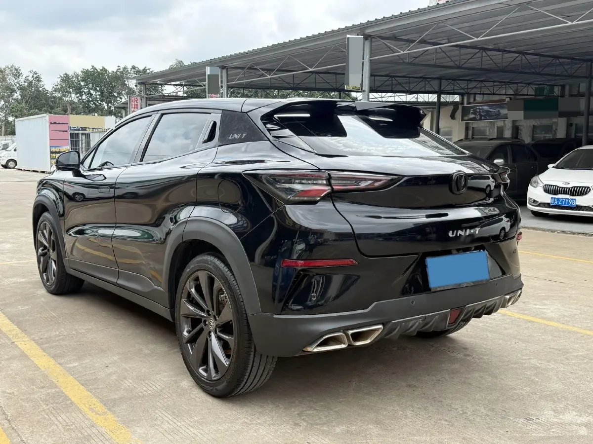 2021 ChangAn UNI-T 1.5T 180HP L4 7DCT,autocango,china used car exporter,china ev exporter,chinese used car exporter,chinese used ev exporter