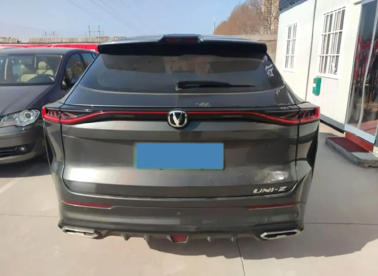 2025 ChangAn UNI-Z 1.5L 98HP L4 E-CVT PHEV 18.4KWH,autocango,china used car exporter,china ev exporter,chinese used car exporter,chinese used ev exporter