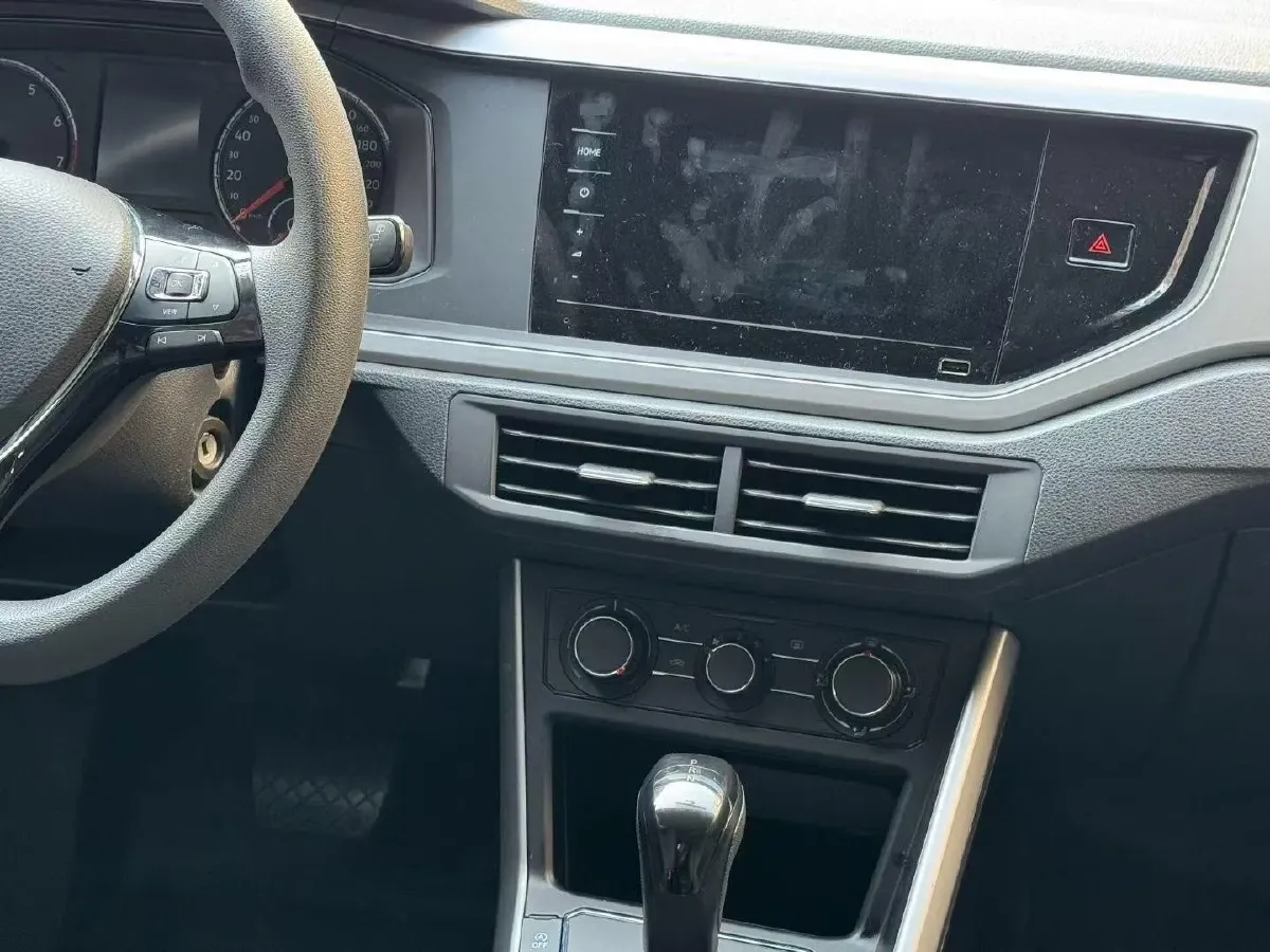 2023 Volkswagen Polo 1.5L 113HP L4 6AT,autocango,china used car exporter,china ev exporter,chinese used car exporter,chinese used ev exporter