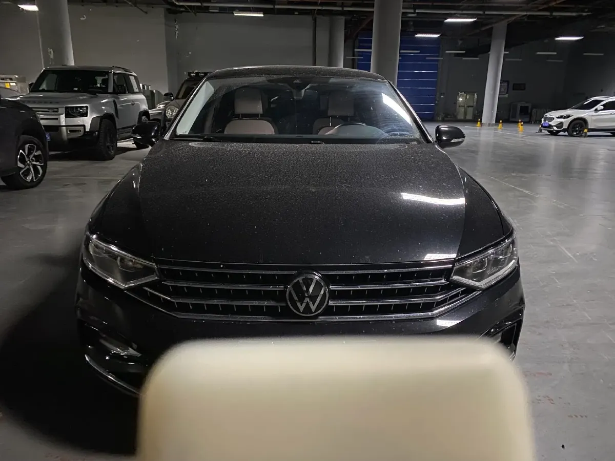 2025 Volkswagen Magotan 2.0T 186HP L4 7DCT,autocango,china used car exporter,china ev exporter,chinese used car exporter,chinese used ev exporter
