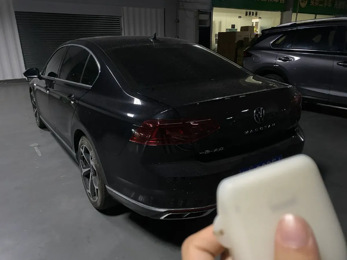 2025 Volkswagen Magotan 2.0T 186HP L4 7DCT,autocango,china used car exporter,china ev exporter,chinese used car exporter,chinese used ev exporter