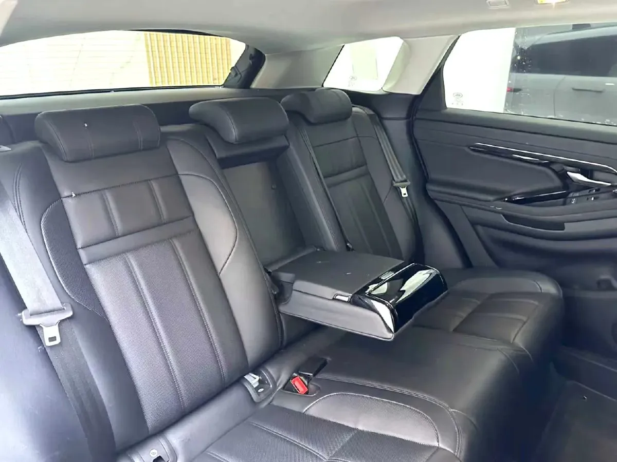 2023 Land Rover Range Rover Evoque 2.0T 200HP L4 9AT,autocango,china used car exporter,china ev exporter,chinese used car exporter,chinese used ev exporter