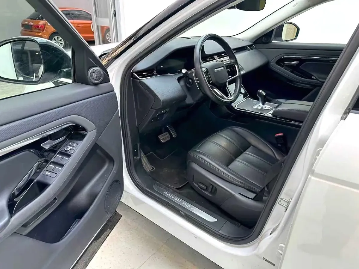2023 Land Rover Range Rover Evoque 2.0T 200HP L4 9AT,autocango,china used car exporter,china ev exporter,chinese used car exporter,chinese used ev exporter