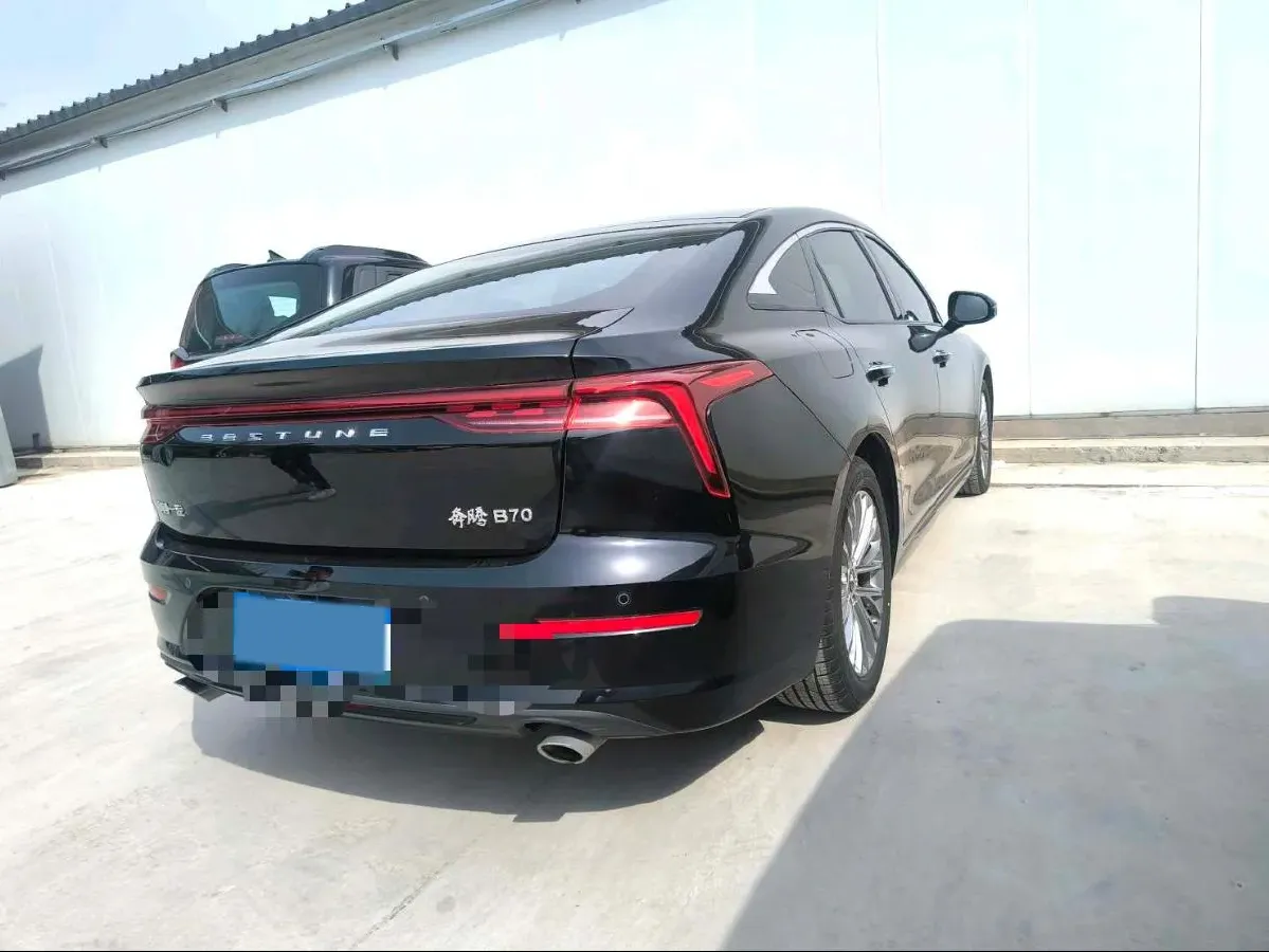 2025 Bestune B70 1.5T 169HP L4 7DCT,autocango,china used car exporter,china ev exporter,chinese used car exporter,chinese used ev exporter