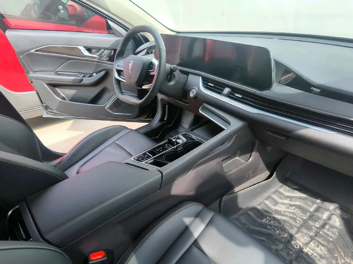 2025 Bestune B70 1.5T 169HP L4 7DCT,autocango,china used car exporter,china ev exporter,chinese used car exporter,chinese used ev exporter