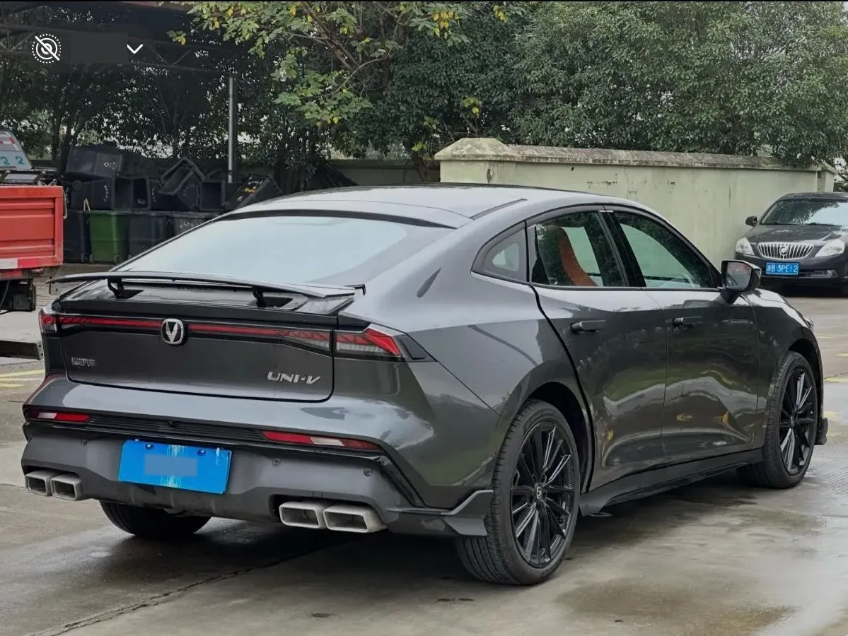 2023 ChangAn UNI-V 1.5T 188HP L4 7DCT,autocango,china used car exporter,china ev exporter,chinese used car exporter,chinese used ev exporter