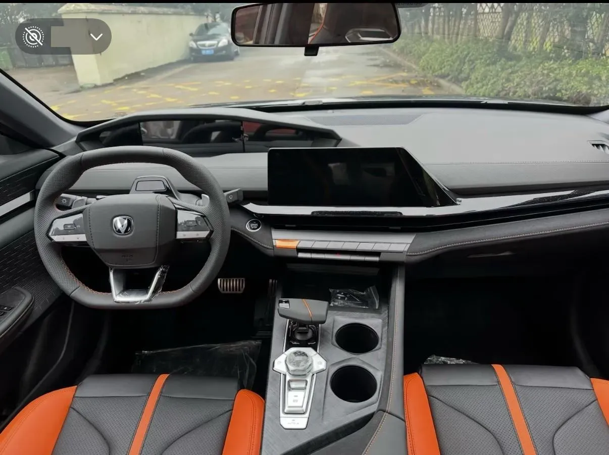 2023 ChangAn UNI-V 1.5T 188HP L4 7DCT,autocango,china used car exporter,china ev exporter,chinese used car exporter,chinese used ev exporter