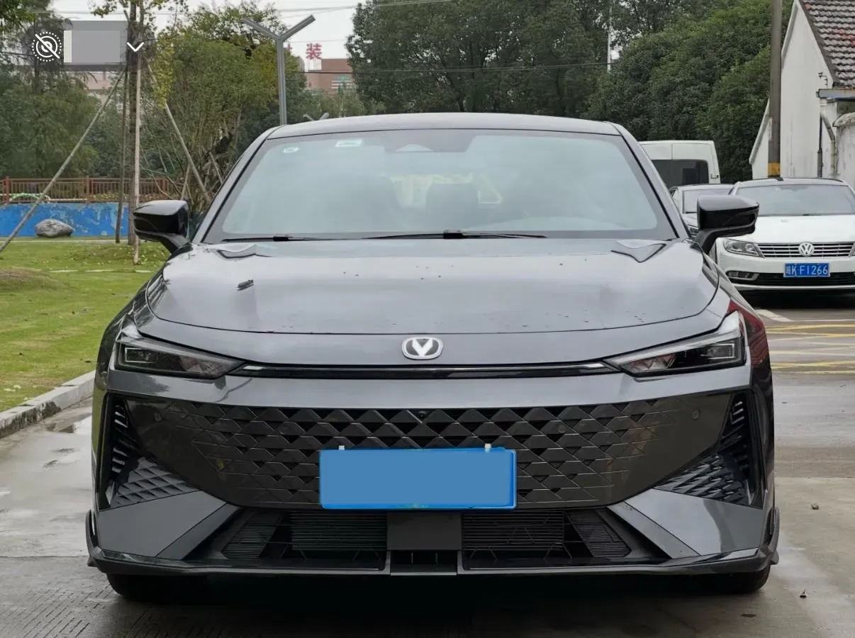 2023 ChangAn UNI-V 1.5T 188HP L4 7DCT,autocango,china used car exporter,china ev exporter,chinese used car exporter,chinese used ev exporter